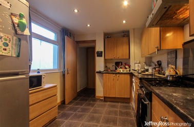 Thesiger Street, Plasnewydd, Cardiff - Image 2